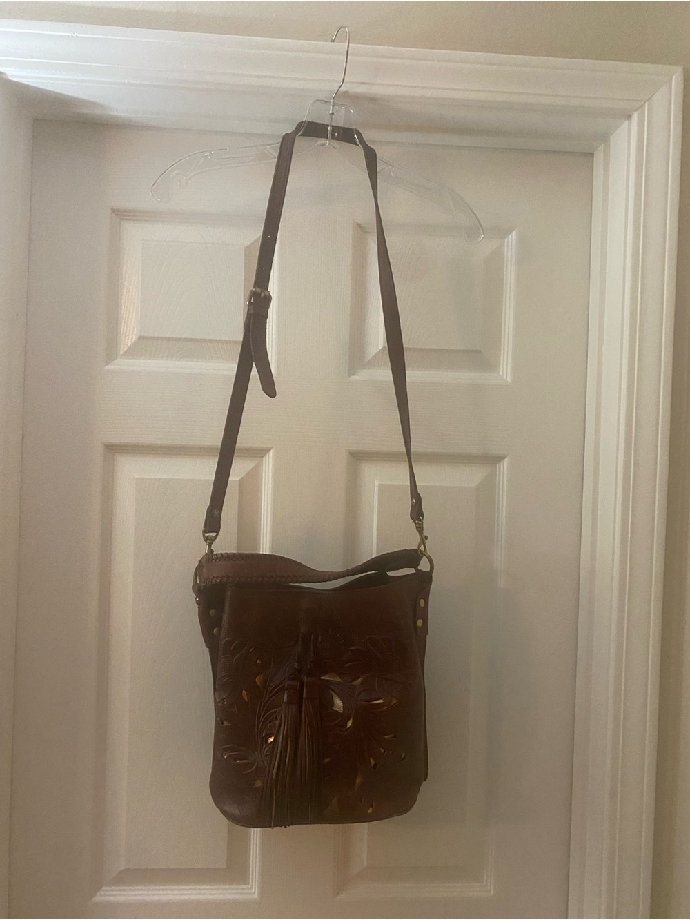 Patricia Nash Brown Leather Crossbody Bucket Bag with Tassel. Gold Accents.